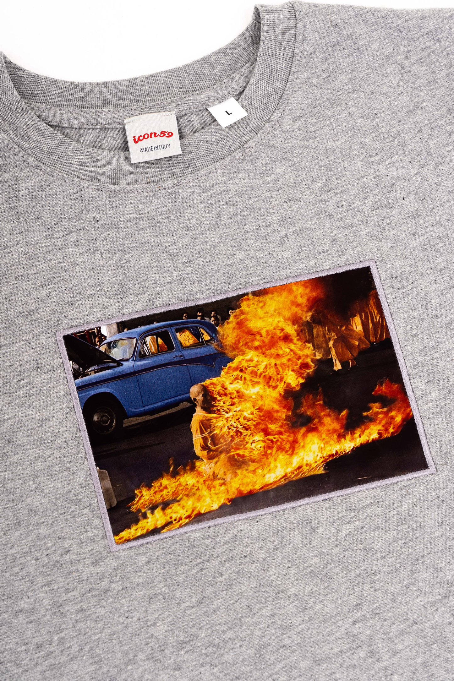 "The burning monk" T-Shirt